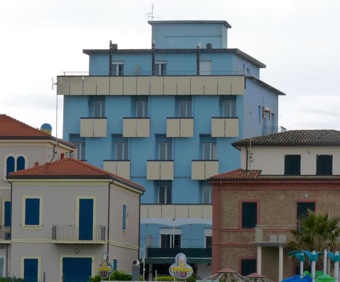 Residence Doral Rimini Zewnętrze zdjęcie